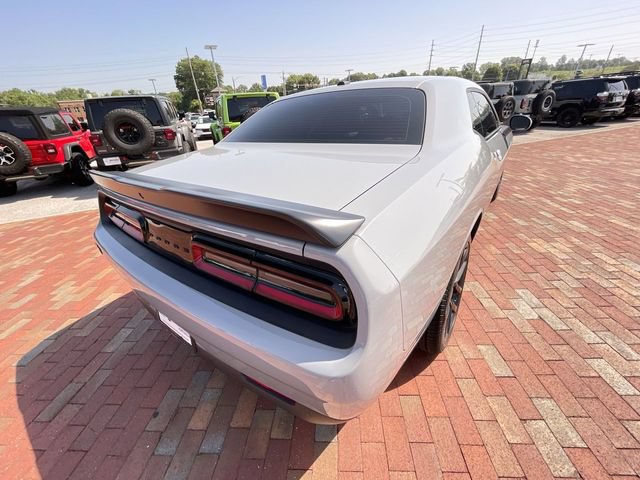 Used 2022 Dodge Challenger SXT w/ Driver Convenience Group RWD image 32