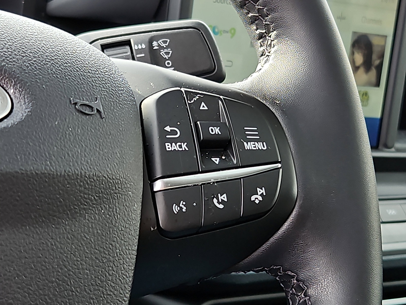 Used 2024 Ford Maverick Lariat w/ Black Appearance Package image 22