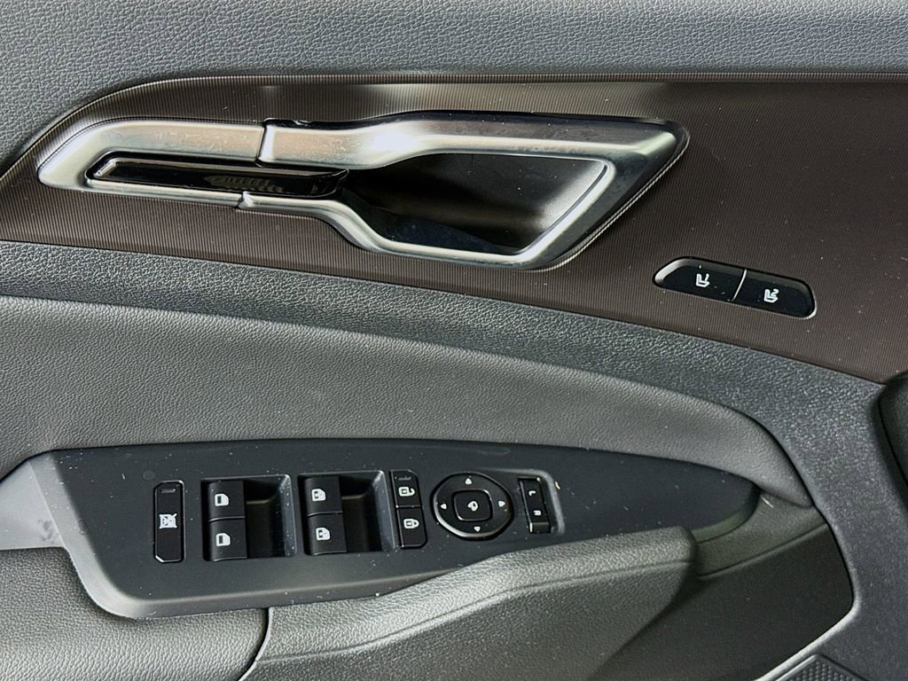 Used 2026 Kia Sportage SX image 25