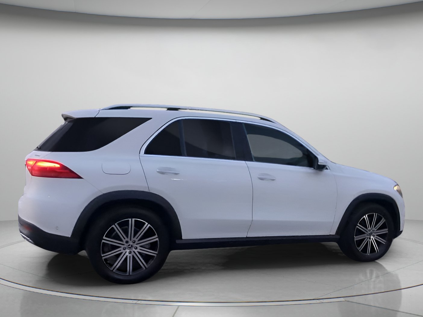 Used 2024 Mercedes-Benz GLE 350 4MATIC image 30