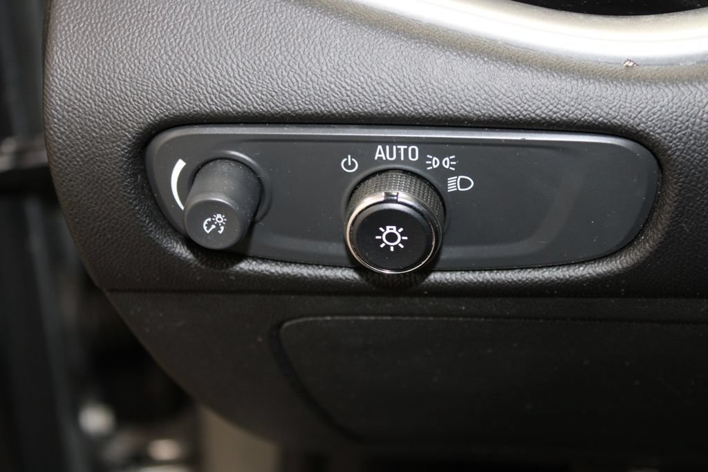 Used 2024 Chevrolet Malibu LT FWD image 32