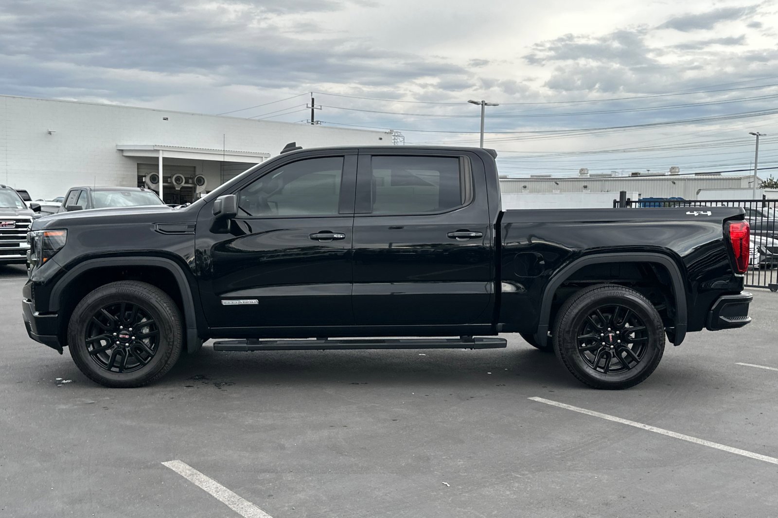 Used 2024 GMC Sierra 1500 Elevation w/ LPO, Elevation Black Package image 6