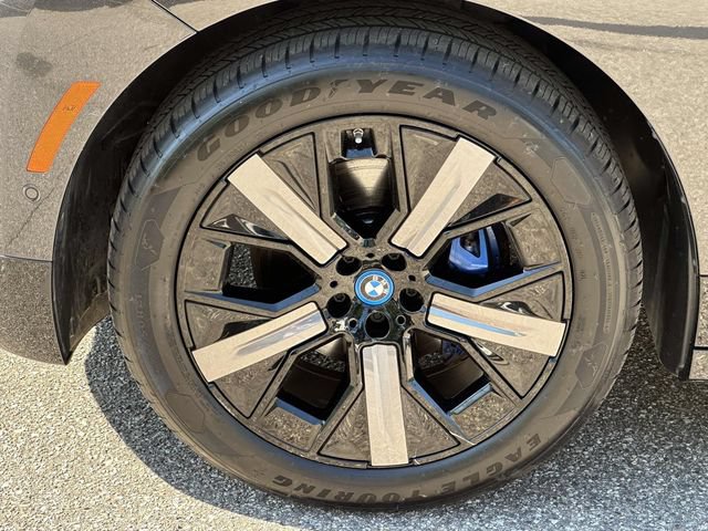 Certified 2024 BMW iX xDrive50 w/ Sport Package AWD/4WD image 13