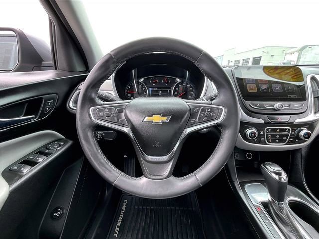 Used 2018 Chevrolet Equinox LT w/ Sun & Infotainment Package FWD image 17