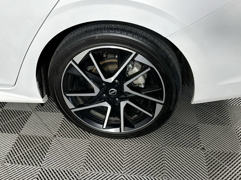 Certified 2025 Nissan Sentra SR w/ SR Premium Package image 39