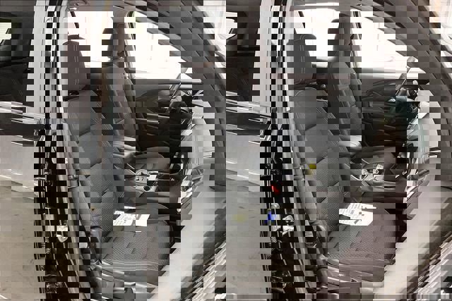 Certified 2022 GMC Terrain SLE w/ Driver Convenience Package image 7