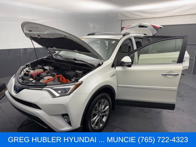 Used 2018 Toyota RAV4 Limited w/ Advanced Technology Package AWD/4WD image 25