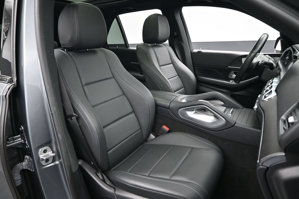Used 2021 Mercedes-Benz GLE 350 4MATIC w/ AMG Line Exterior image 22