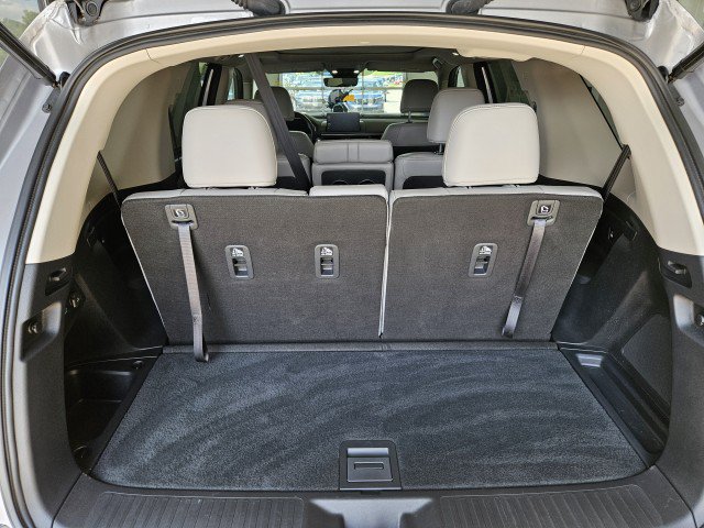 Used 2023 Honda Pilot Touring image 11