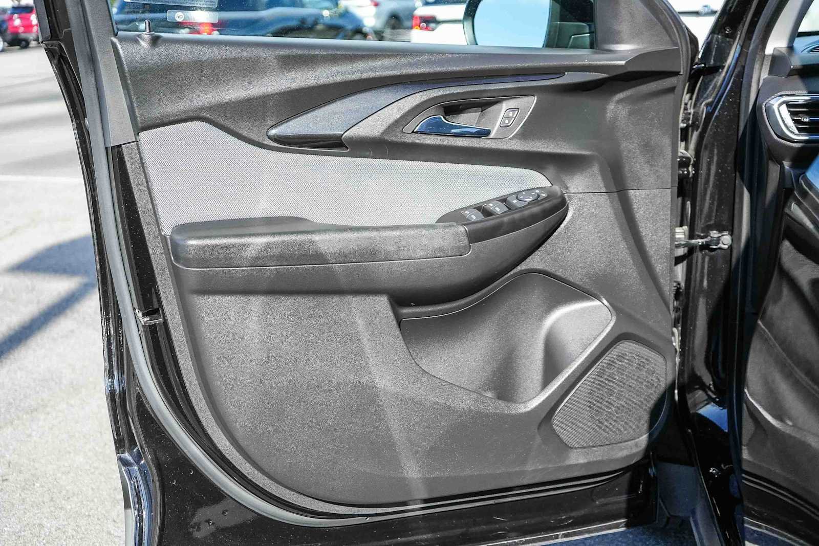 Used 2023 Chevrolet TrailBlazer LT image 21