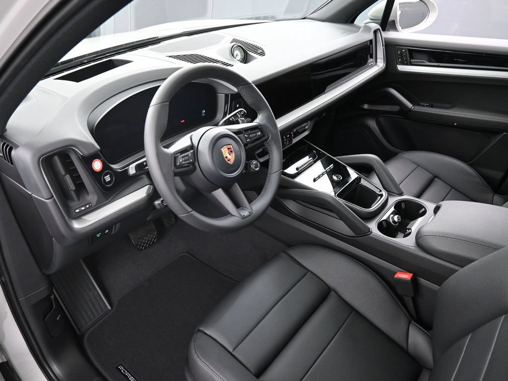 Certified 2026 Porsche Cayenne E-Hybrid AWD/4WD image 4