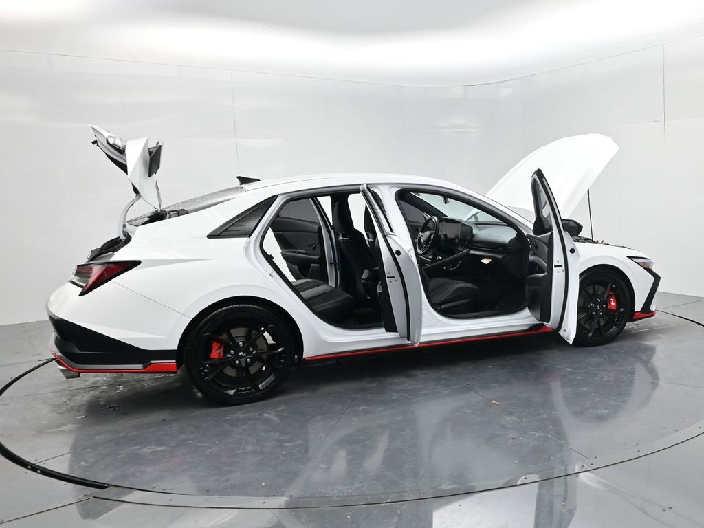 Used 2025 Hyundai Elantra N Base image 59