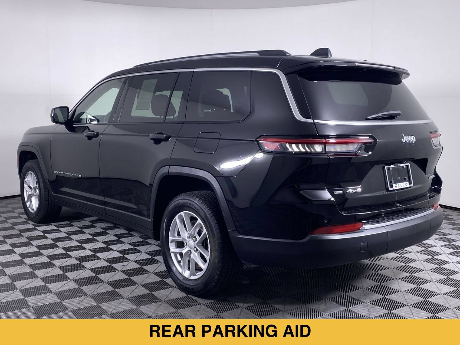 Used 2022 Jeep Grand Cherokee L Laredo w/ Luxury Tech Group I AWD/4WD image 17