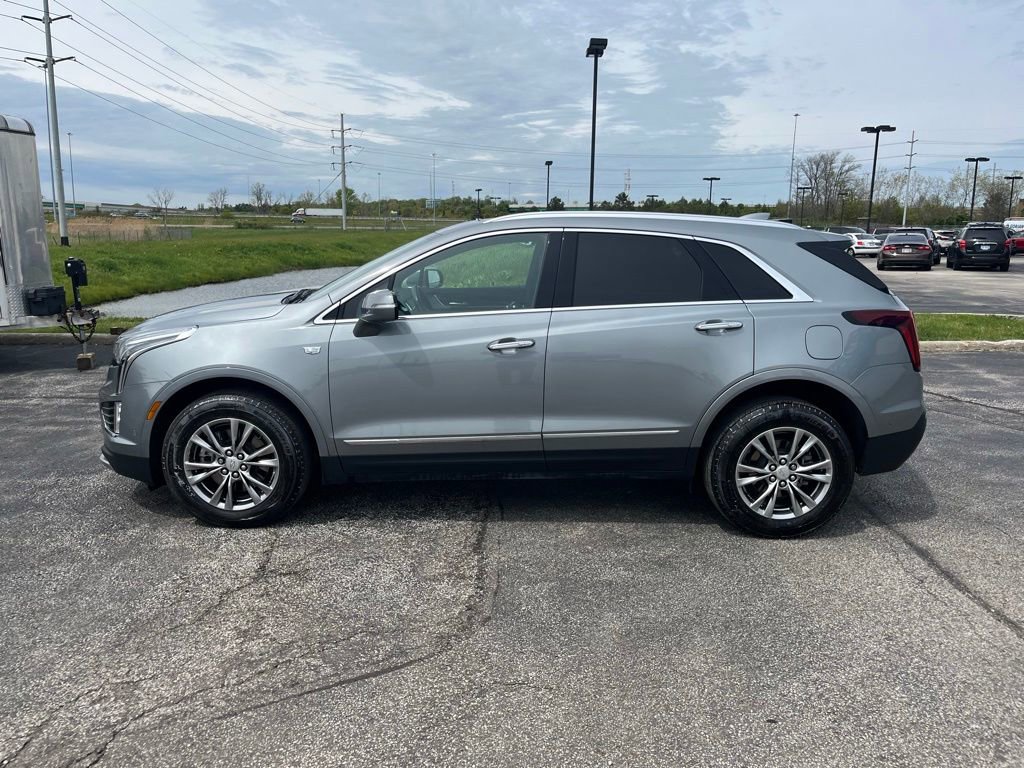 Used 2023 Cadillac XT5 Premium Luxury w/ Technology Package AWD/4WD image 3