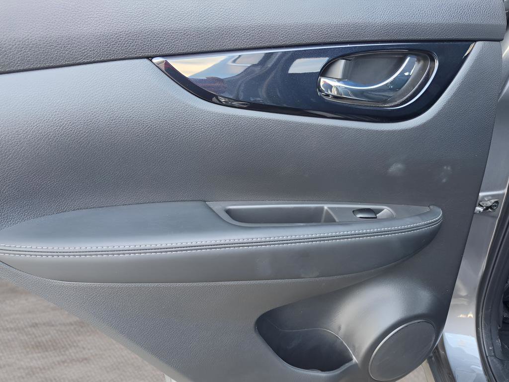 Used 2020 Nissan Rogue Sport SV FWD image 20