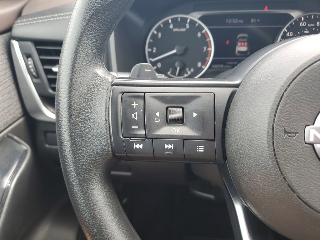 Used 2023 Nissan Rogue S image 25