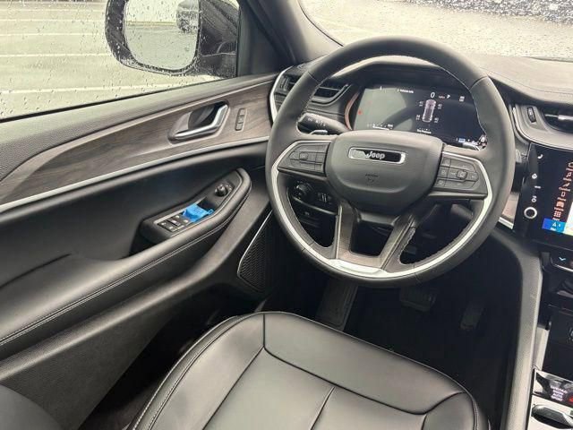 New 2026 Jeep Grand Cherokee Limited w/ Limited Altitude Package AWD/4WD image 33