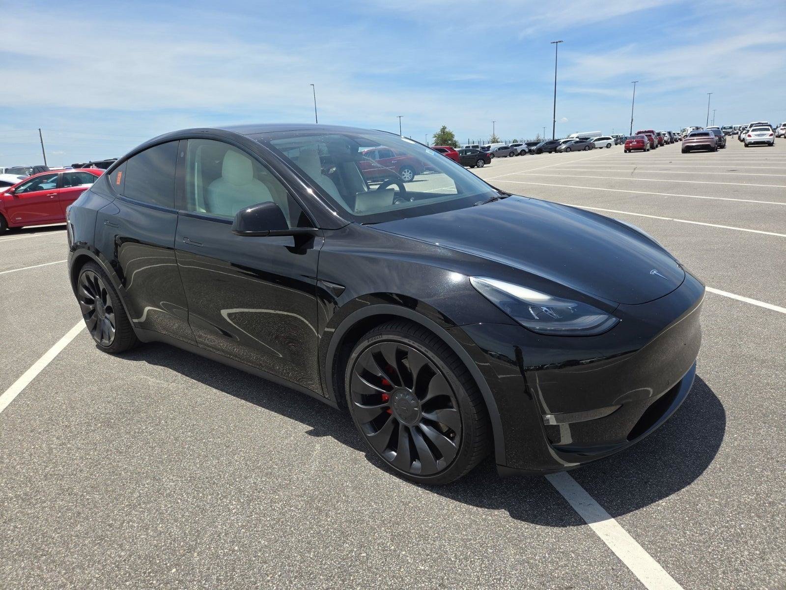 Used 2022 Tesla Model Y Performance AWD/4WD image 2