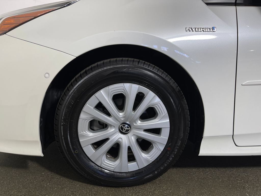 Certified 2019 Toyota Prius LE w/ Carpet Mat Package FWD image 11