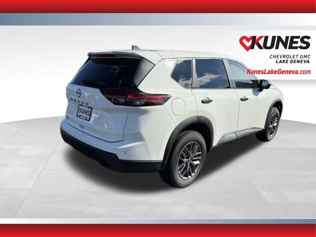 Used 2024 Nissan Rogue S image 4