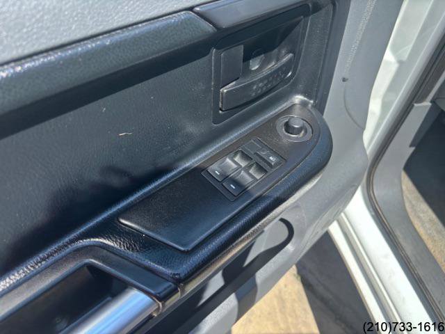 Used 2006 Mitsubishi Raider LS image 13