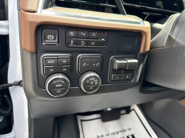New 2026 Chevrolet Suburban High Country AWD/4WD image 9