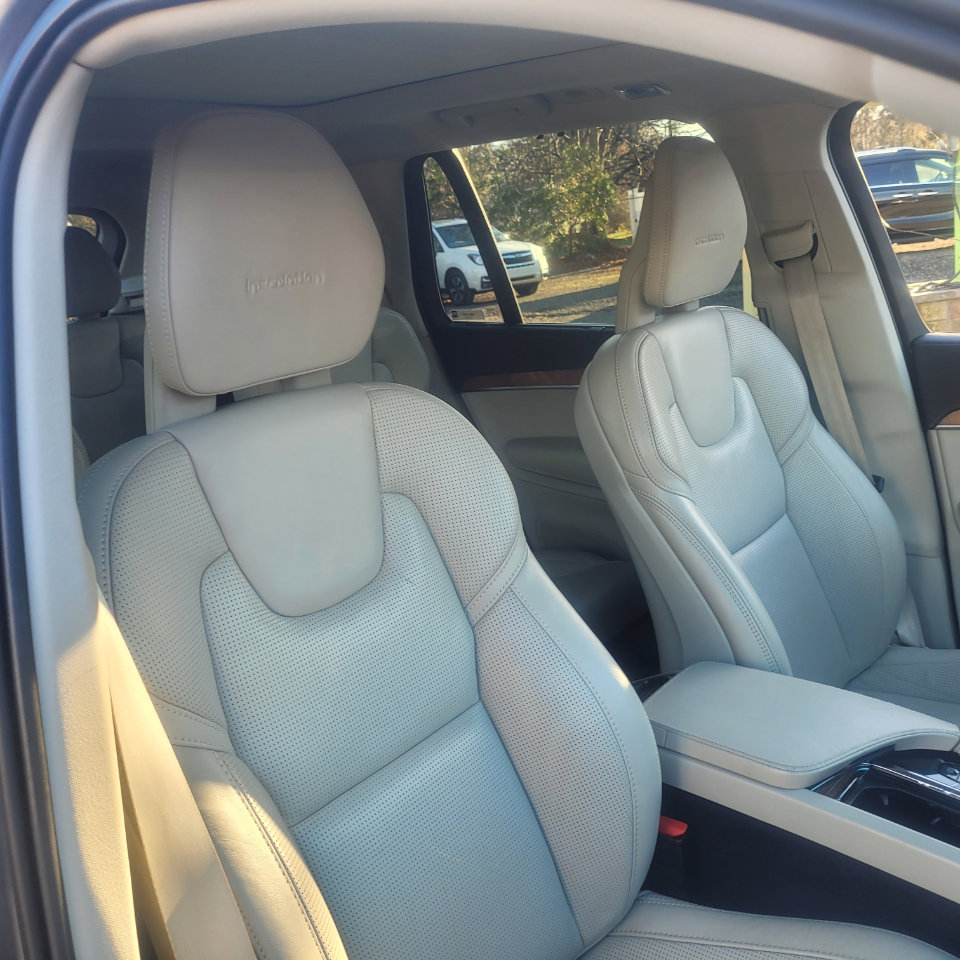 Used 2020 Volvo XC90 T6 Inscription w/ Protection Package Premier image 31