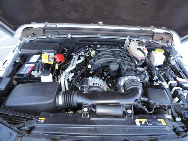 Used 2022 Jeep Gladiator Sport image 20