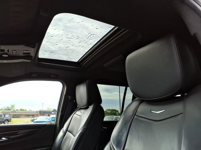 Used 2015 Cadillac Escalade ESV Platinum AWD/4WD image 16