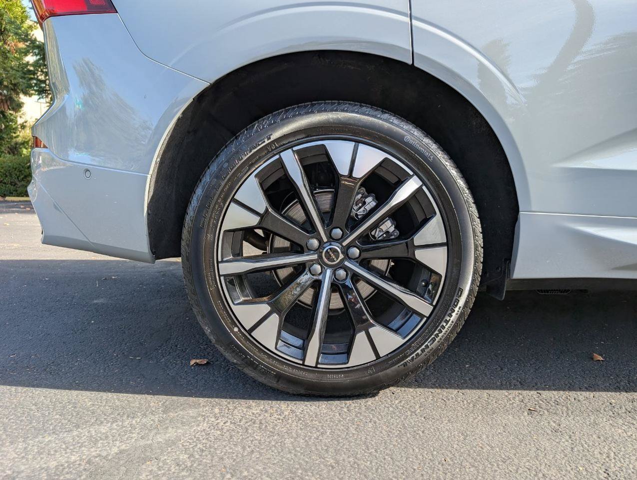Used 2026 Volvo XC60 B5 Plus AWD/4WD image 23