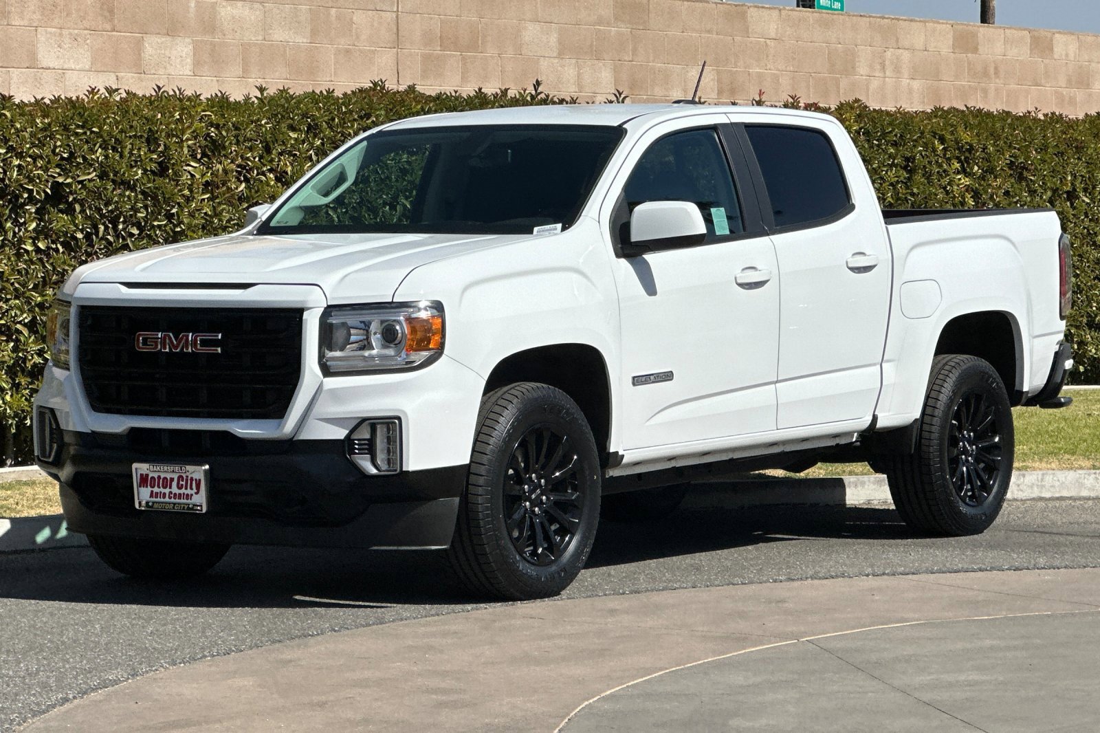 Certified 2022 GMC Canyon Elevation w/ Trailering Package RWD image 8