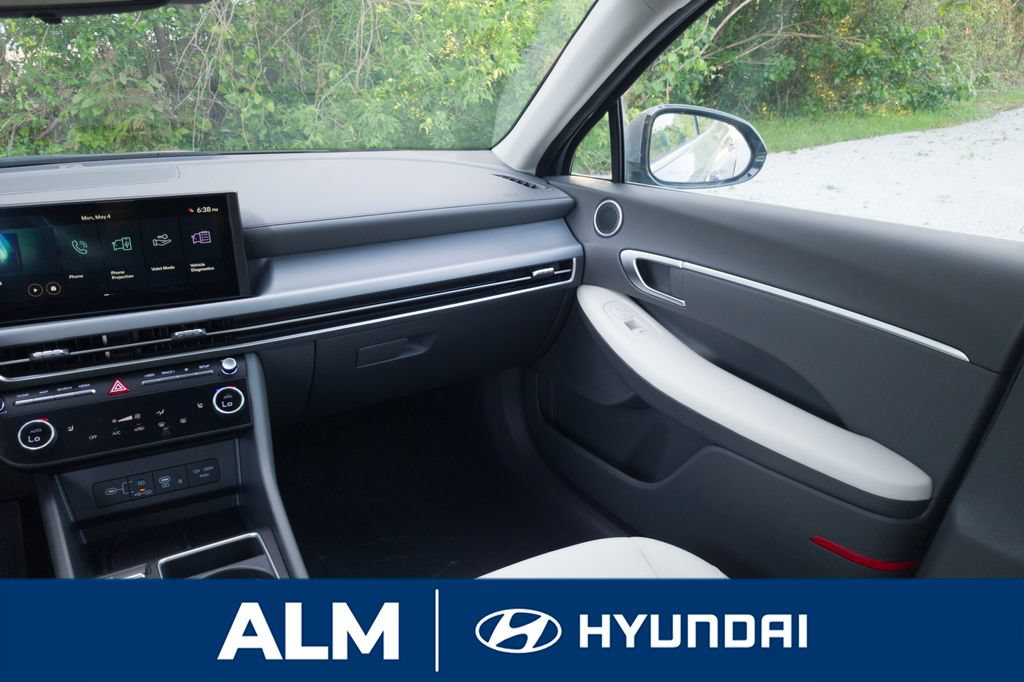 New 2026 Hyundai Sonata SEL FWD image 16