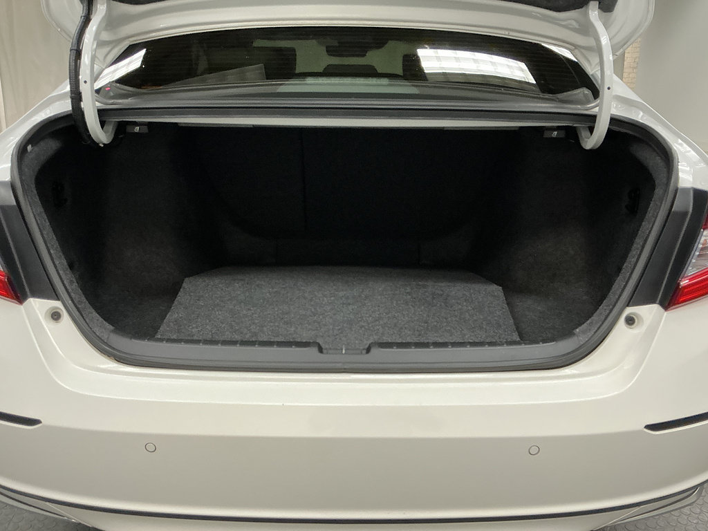 Used 2019 Honda Accord Touring image 23