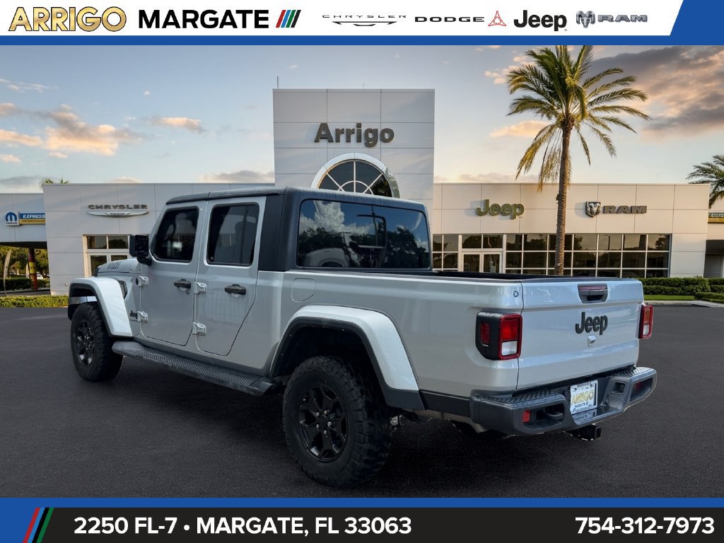 Used 2023 Jeep Gladiator Sport AWD/4WD image 5