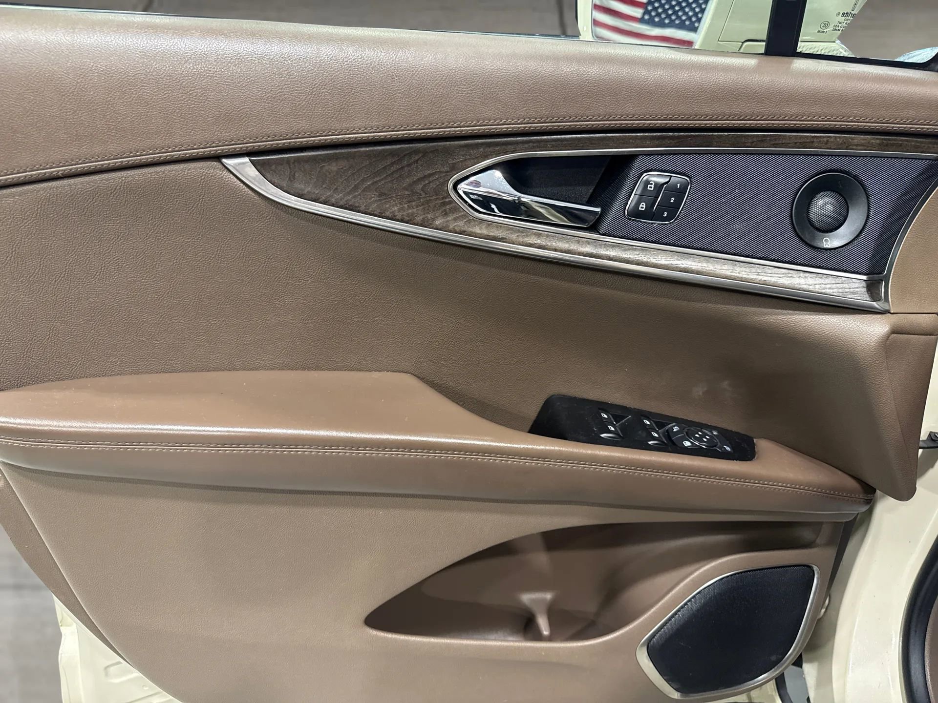 Used 2016 Lincoln MKX Reserve w/ Climate Package AWD/4WD image 20