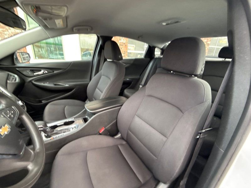 Used 2024 Chevrolet Malibu LT image 12