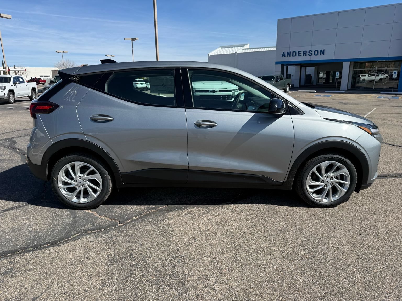 New 2027 Chevrolet Bolt LT w/ Comfort Package FWD image 4