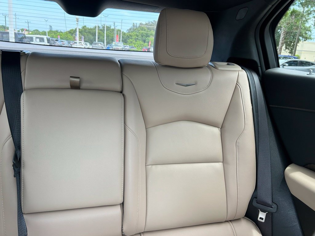 Used 2025 Cadillac XT4 Premium Luxury FWD image 15