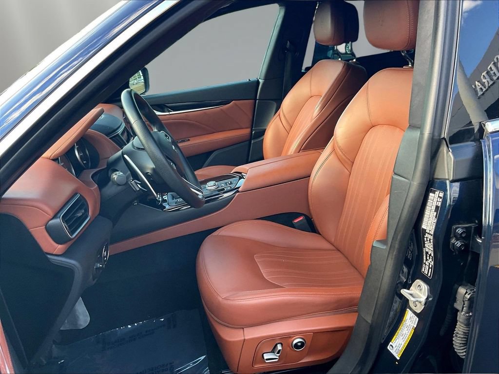 Used 2023 Maserati Levante GT AWD/4WD image 21