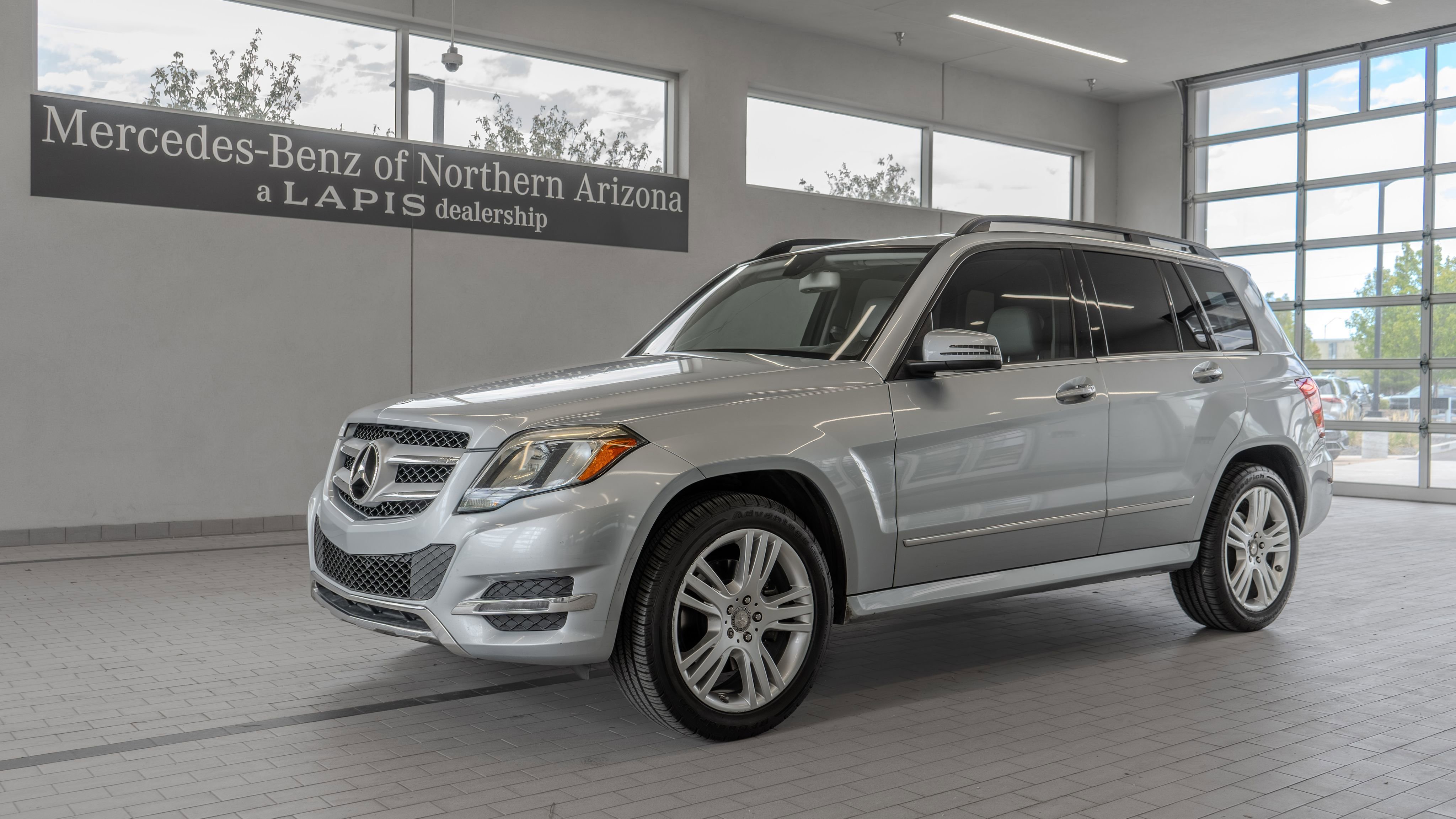 Used 2015 Mercedes-Benz GLK 250 BlueTEC 4MATIC image 3