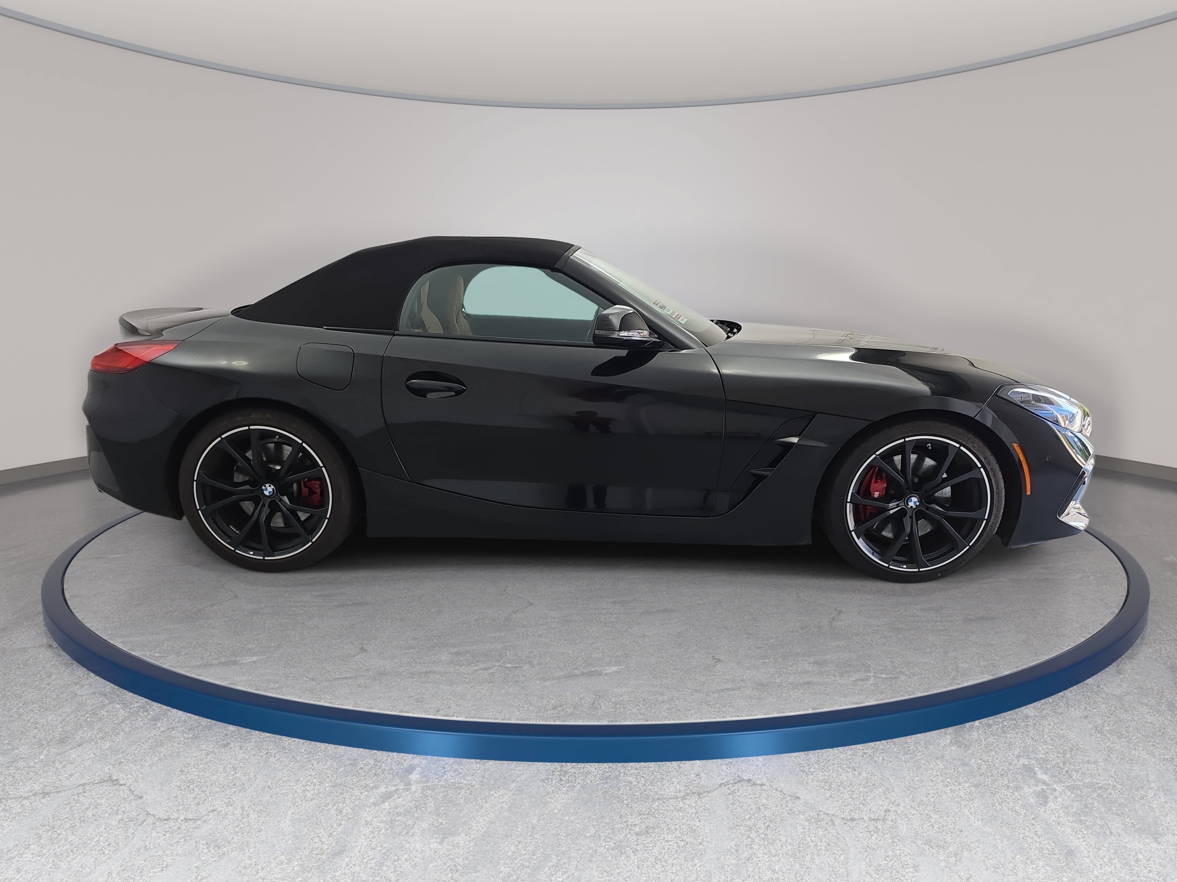 Used 2025 BMW Z4 M40i w/ Edition RWD image 4