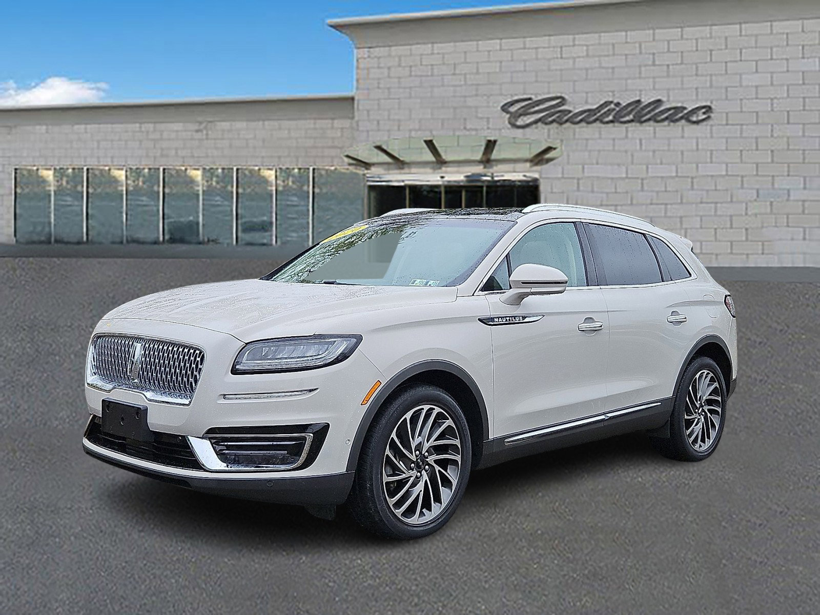 Used 2020 Lincoln Nautilus Reserve image 1