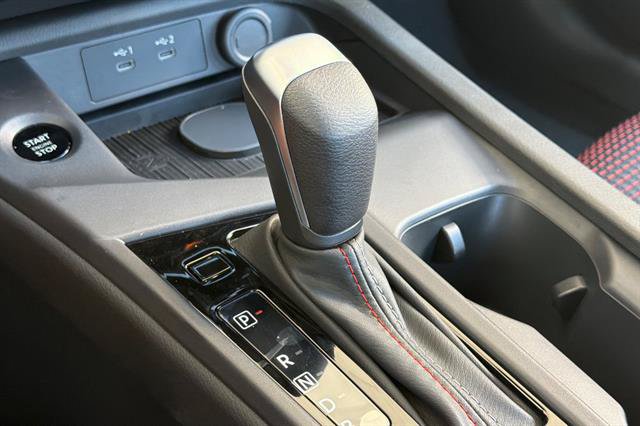 New 2027 Nissan Sentra SR w/ Floor Mat Package FWD image 22