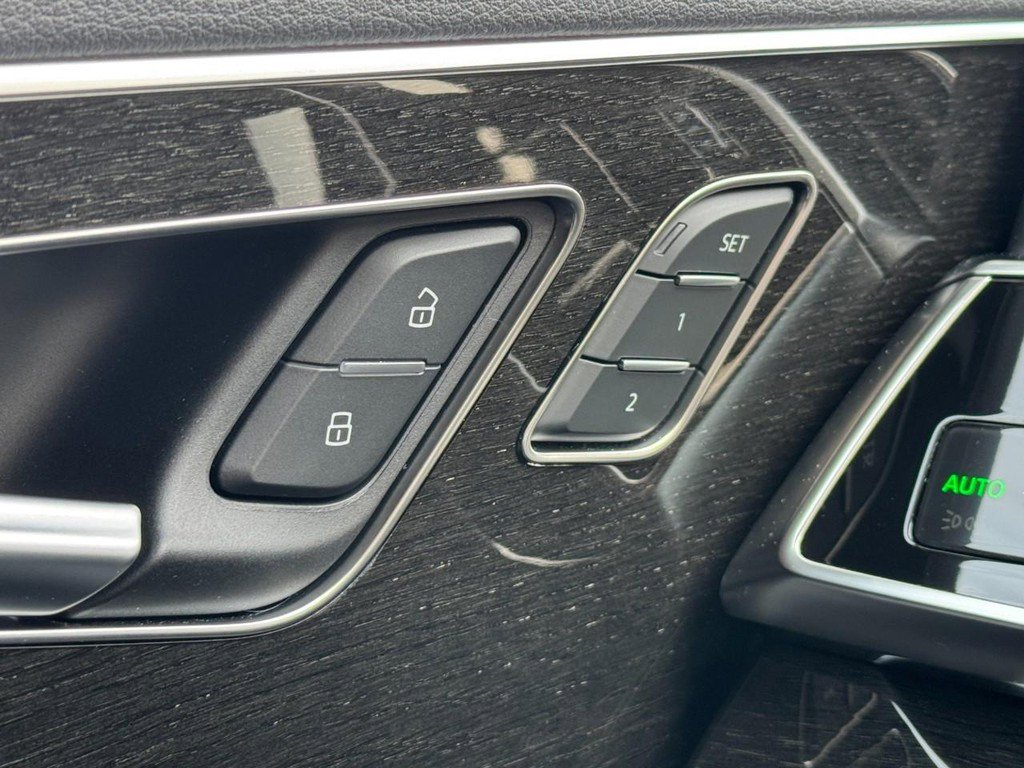 Used 2025 Audi Q7 3.0T Premium Plus w/ Premium Plus Package image 16