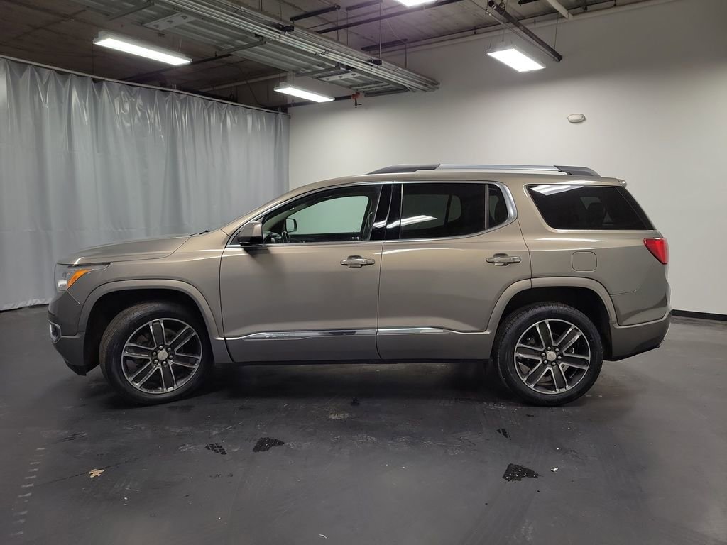 Used 2019 GMC Acadia Denali image 6