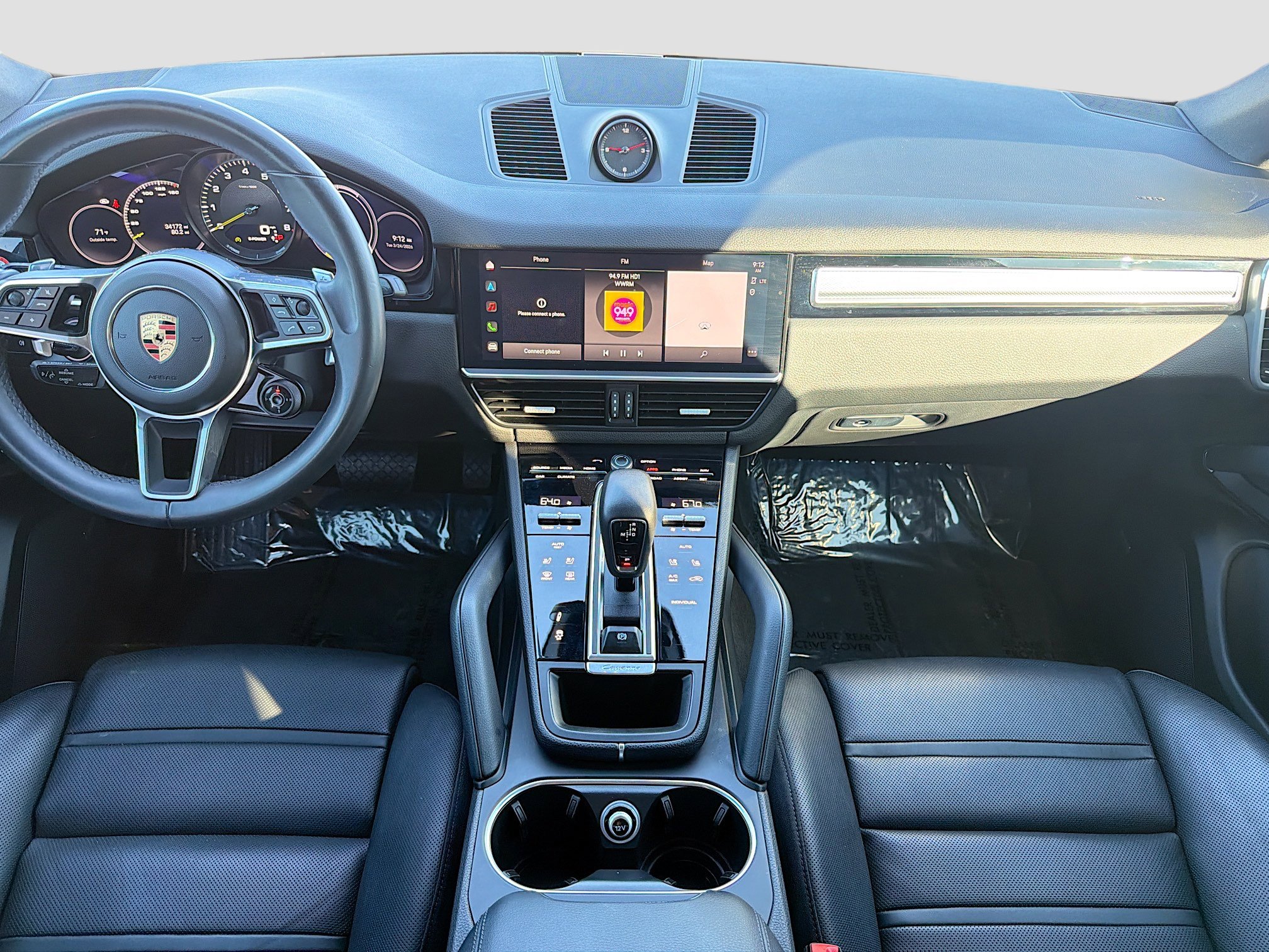 Used 2023 Porsche Cayenne Platinum Edition image 19