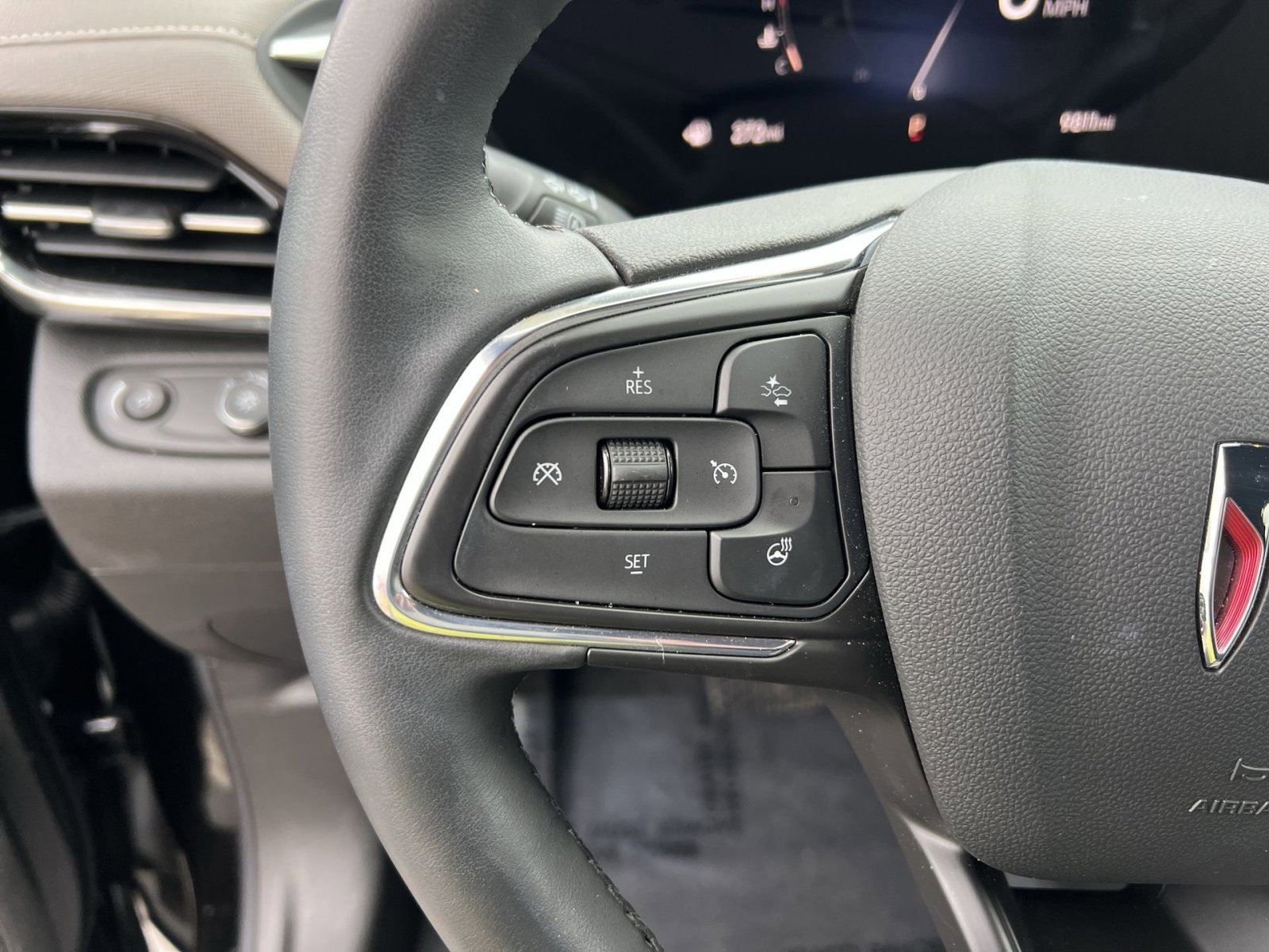 Used 2024 Buick Envista Avenir image 34