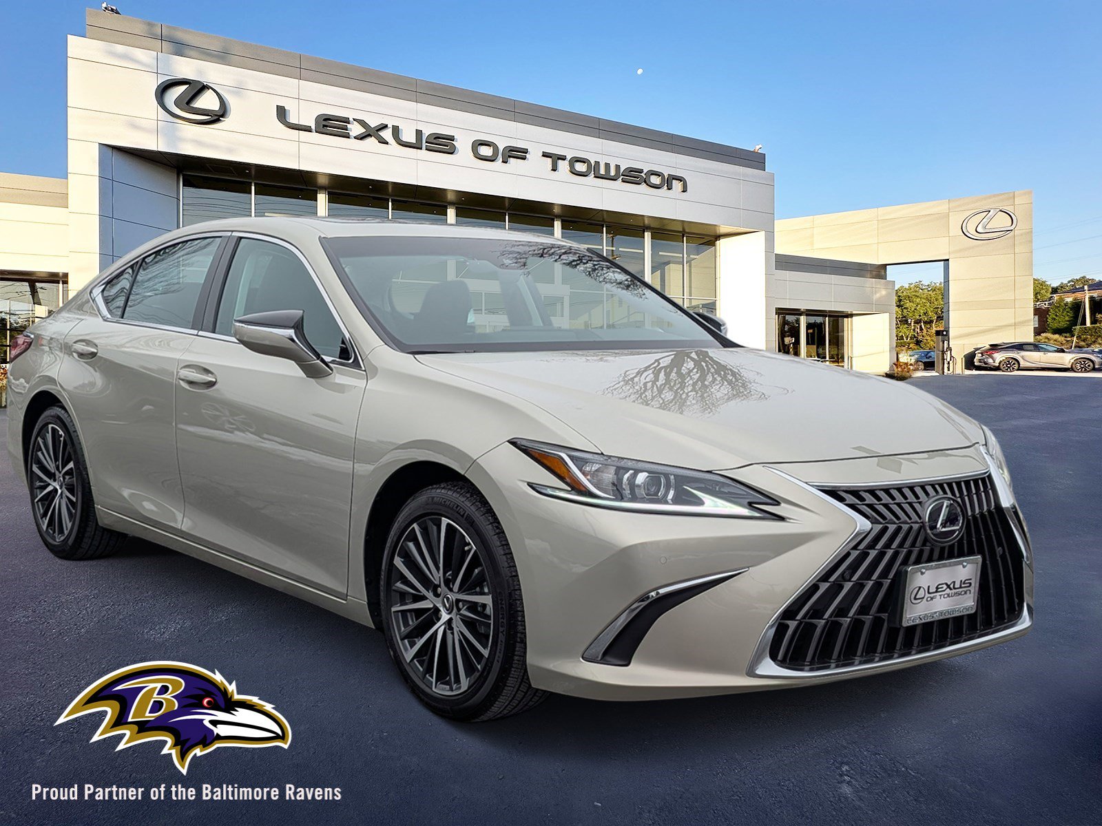 Certified 2025 Lexus ES 300h w/ Premium Package