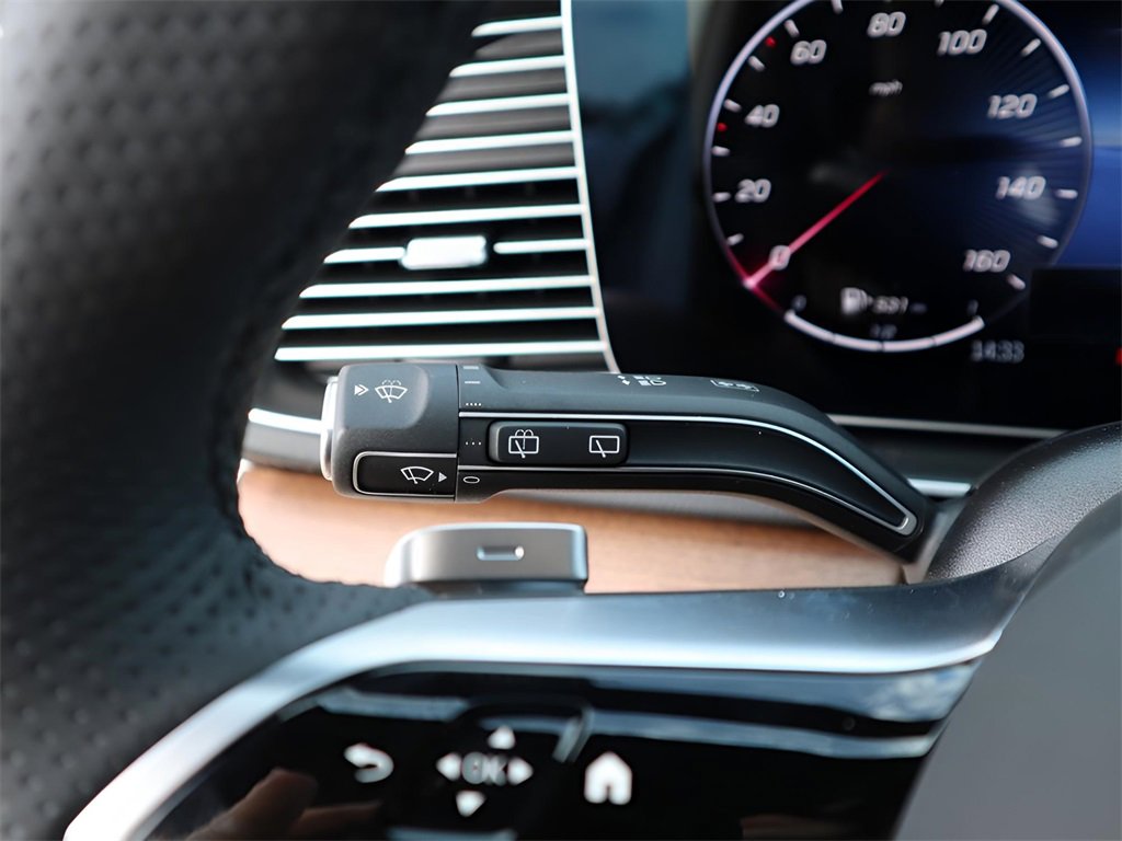 New 2026 Mercedes-Benz GLS 450 4MATIC image 40