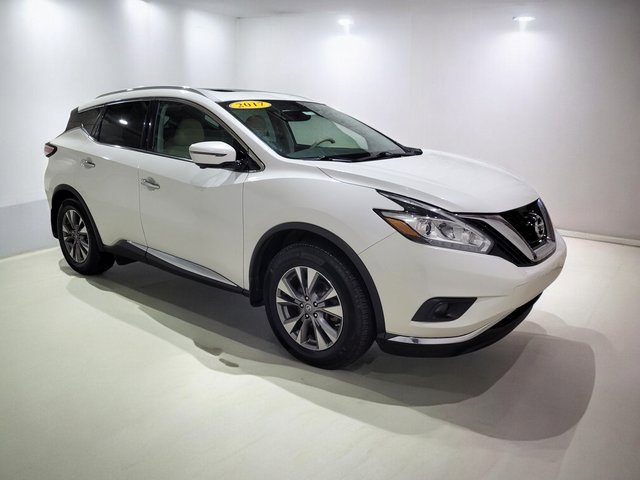 Used 2017 Nissan Murano Platinum image 2